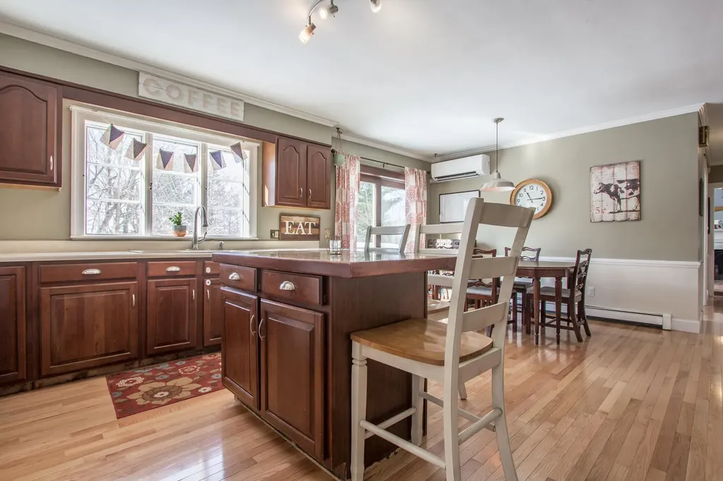 356 Summit Street Portland ME 04103