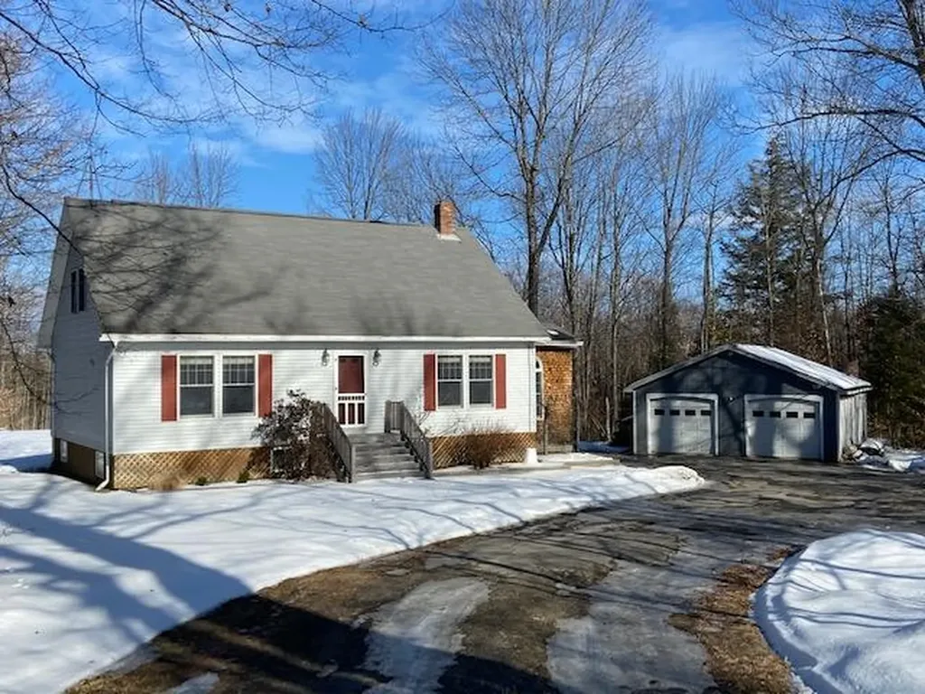 269 Russell Road Skowhegan ME 04976