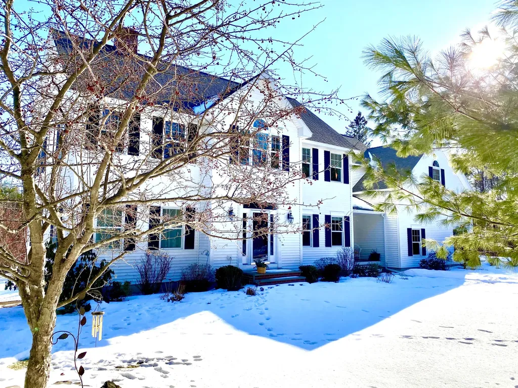 49 Whitetail Way Bangor ME 04401