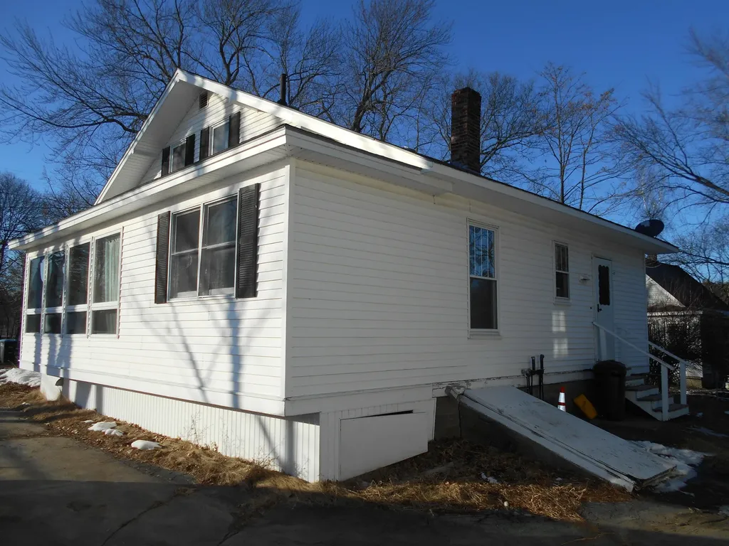 830 Main Street Old Town ME 04468