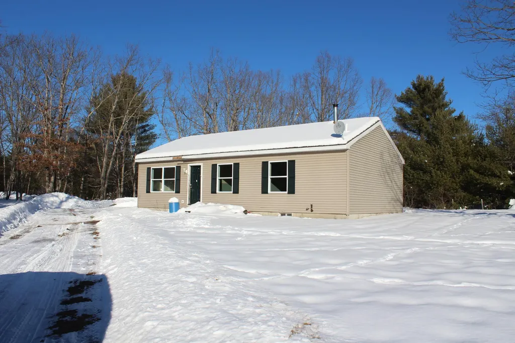 7 Amish Lane Limington ME 04049