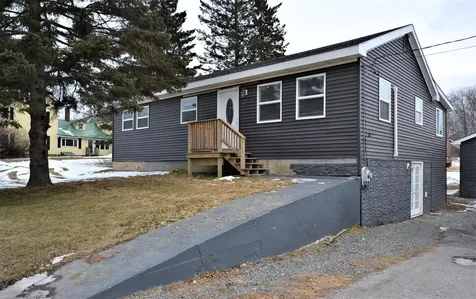 506 River Road Orrington ME 04474