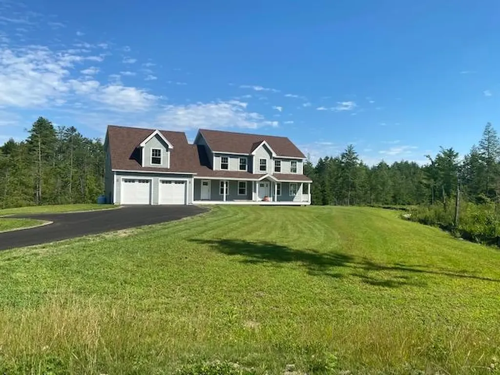 14 Harrison Lane Gorham ME 04038