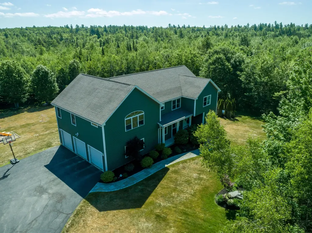 85 Carol Court Bangor ME 04401