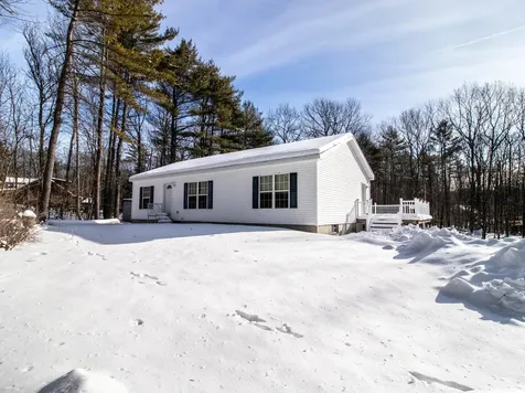 10 Zakelo Road Harrison ME 04040