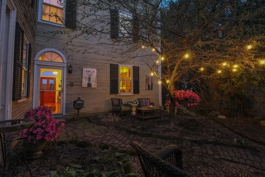 6 Summer Street Hallowell ME 04347