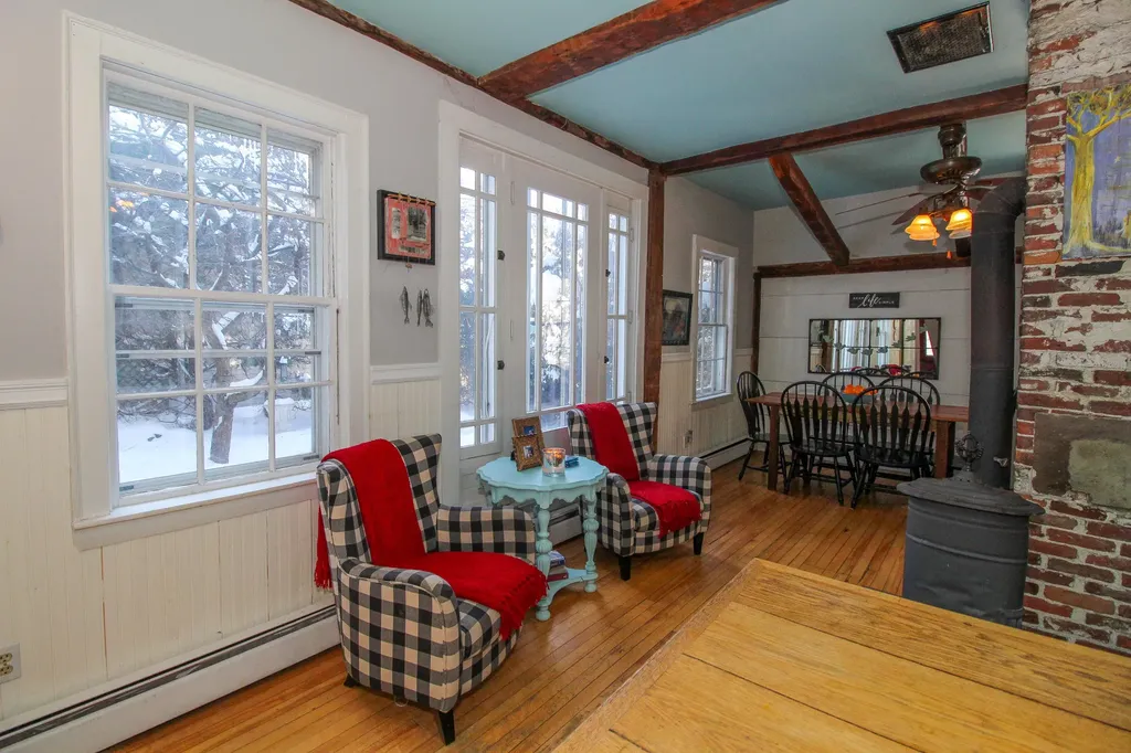 6 Summer Street Hallowell ME 04347