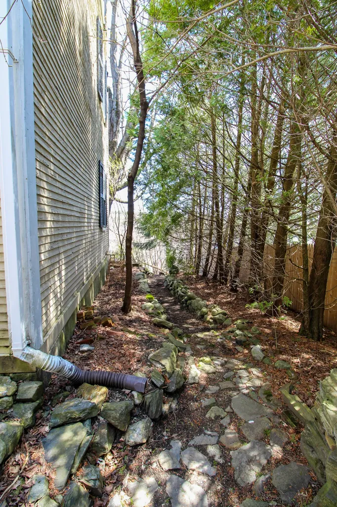 6 Summer Street Hallowell ME 04347