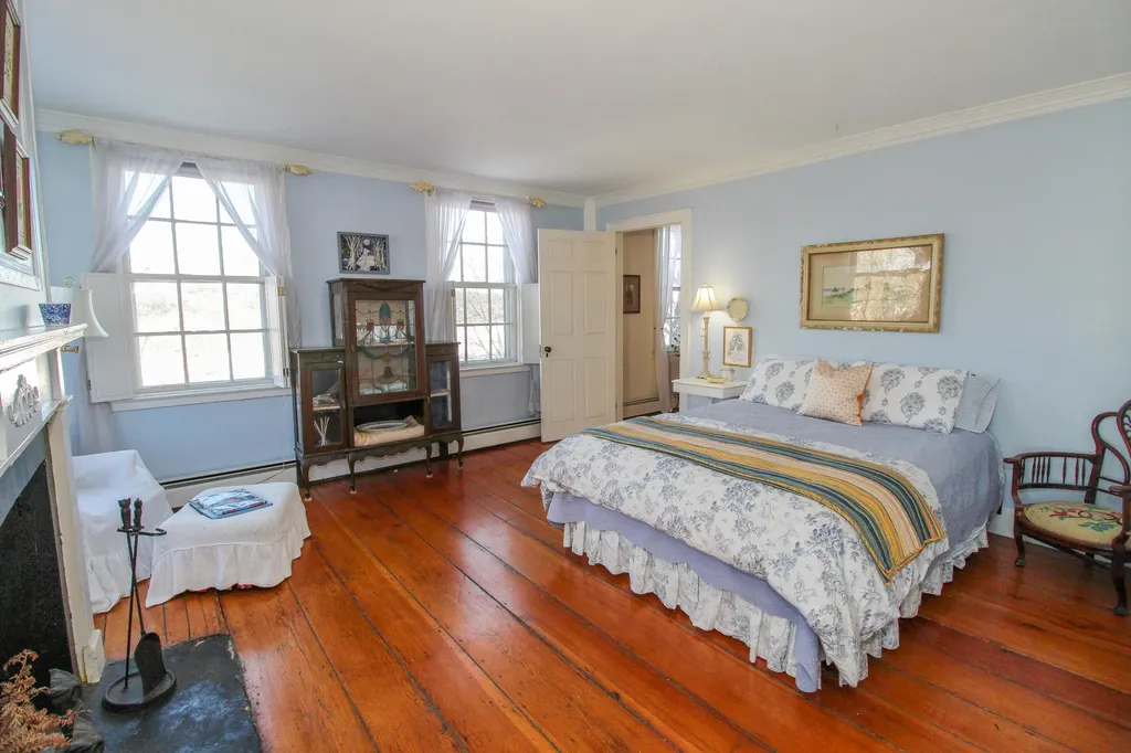 6 Summer Street Hallowell ME 04347