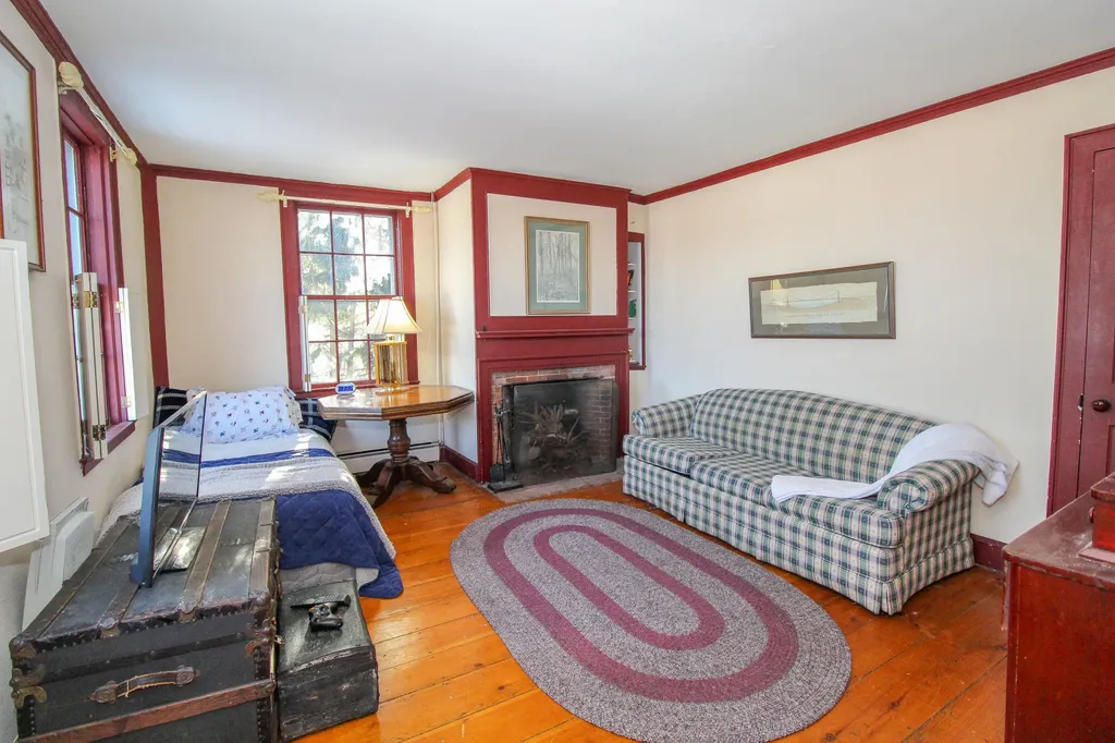 6 Summer Street Hallowell ME 04347