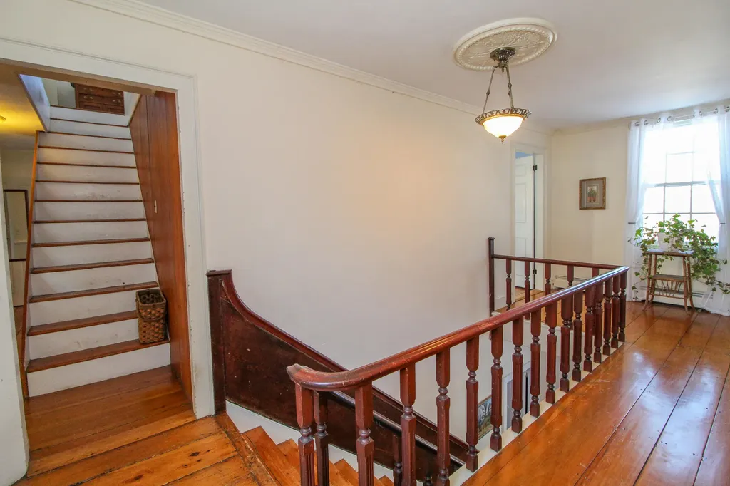 6 Summer Street Hallowell ME 04347