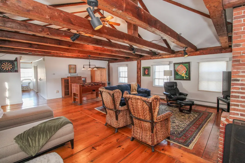 6 Summer Street Hallowell ME 04347