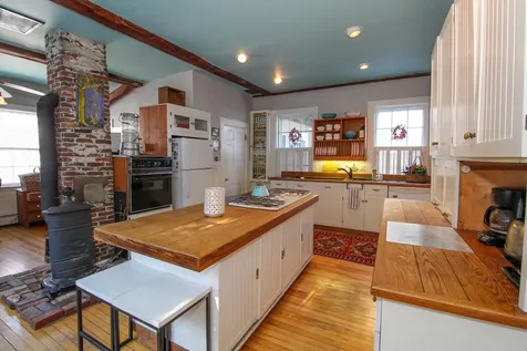 6 Summer Street Hallowell ME 04347