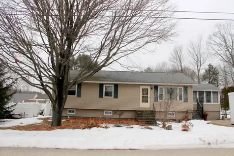 66 Lucille Street Auburn ME 04210