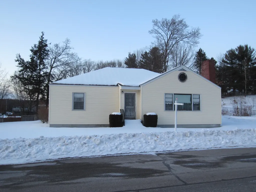 31 W Elm Street Sanford ME 04073