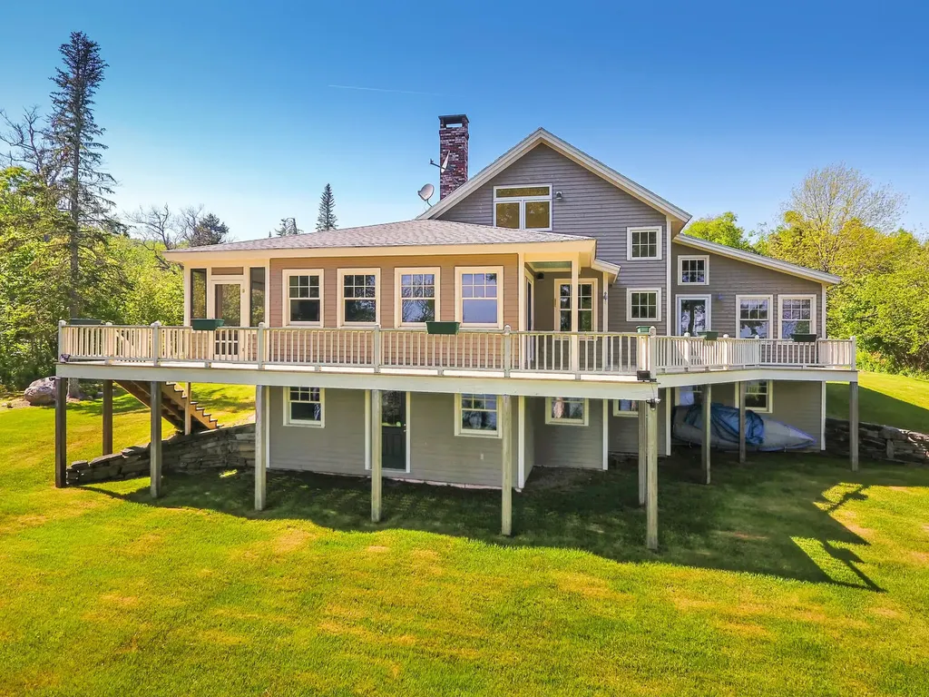 31 Capt Hichborn Way Stockton Springs ME 04981