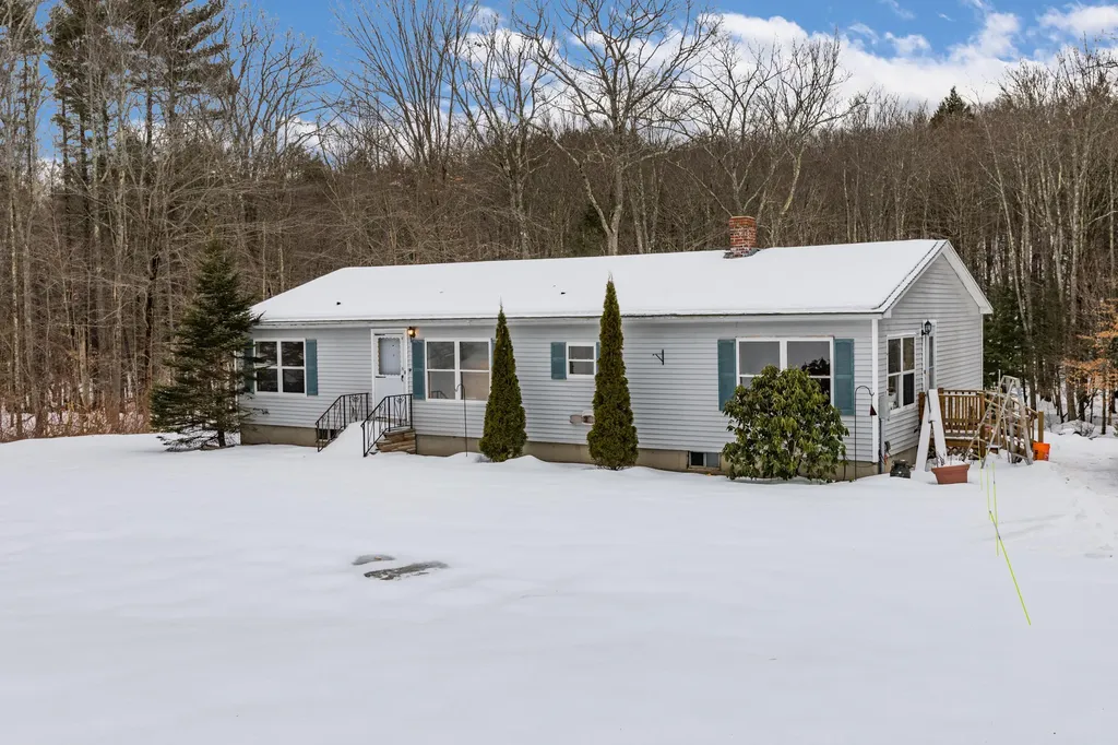 86 Bartlett Lane Eliot ME 03903