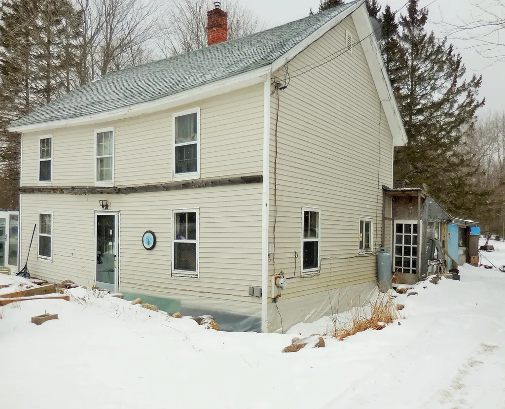 116 Oxbow Road Palmyra ME 04965