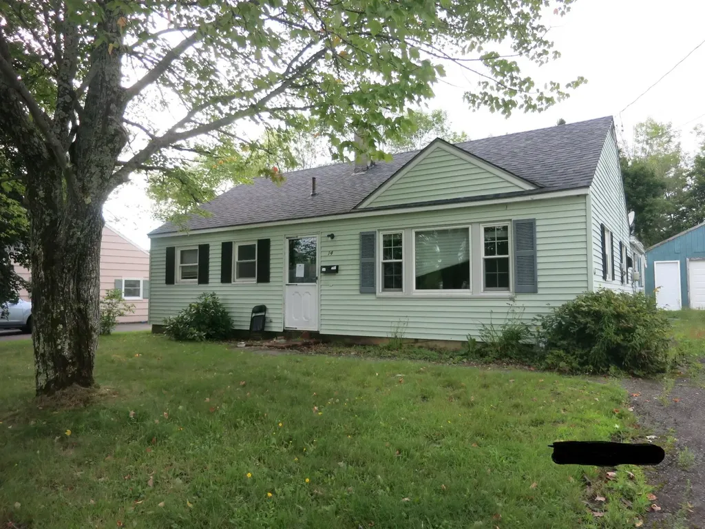 14 Knox Avenue Bangor ME 04401