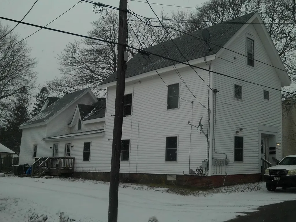 22 Rockland Street Rockland ME 04841