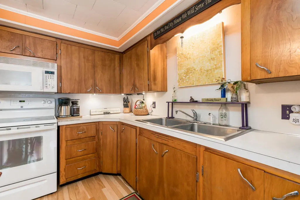 115 Collins Mills Road West Gardiner ME 04345
