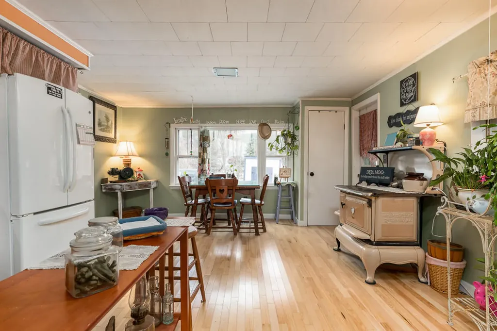 115 Collins Mills Road West Gardiner ME 04345