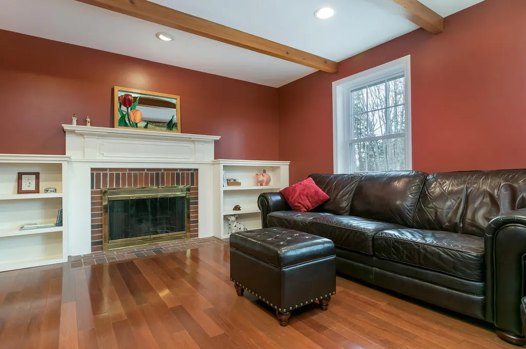 11 Hampton Circle Scarborough ME 04074