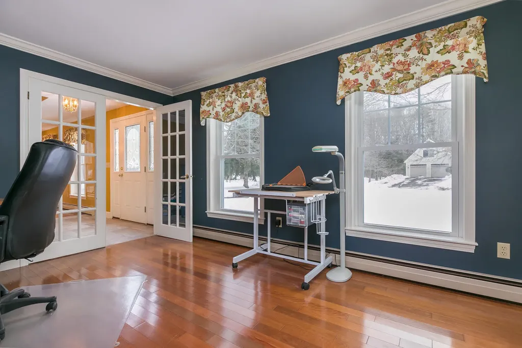 11 Hampton Circle Scarborough ME 04074