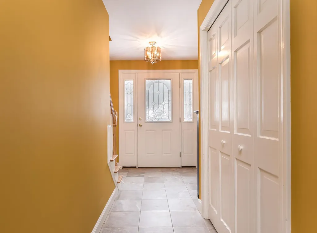 11 Hampton Circle Scarborough ME 04074