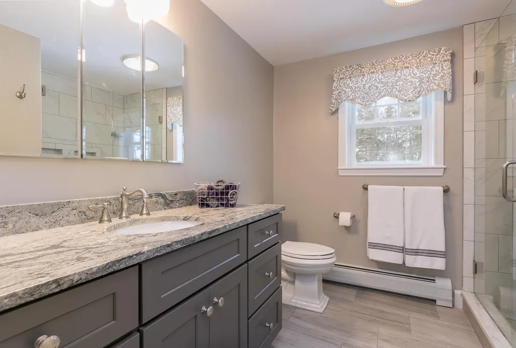 11 Hampton Circle Scarborough ME 04074