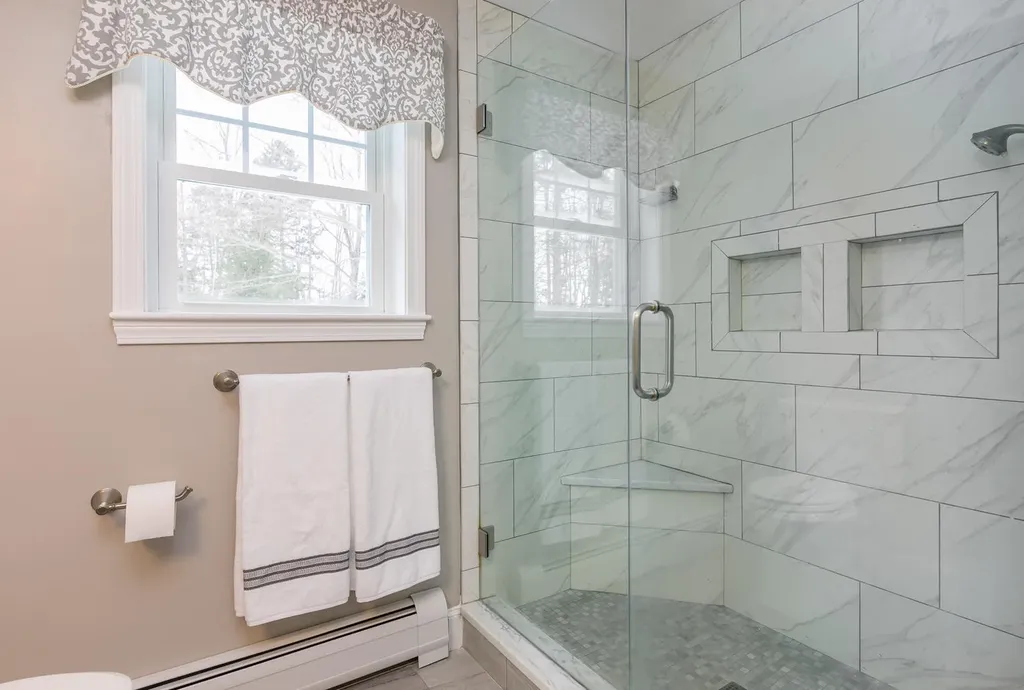 11 Hampton Circle Scarborough ME 04074