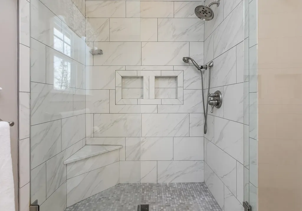 11 Hampton Circle Scarborough ME 04074