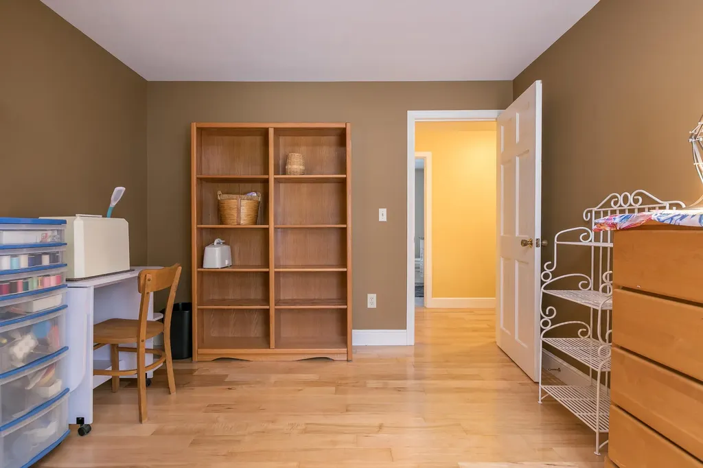 11 Hampton Circle Scarborough ME 04074