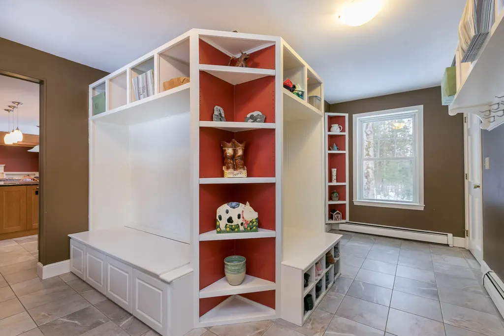 11 Hampton Circle Scarborough ME 04074