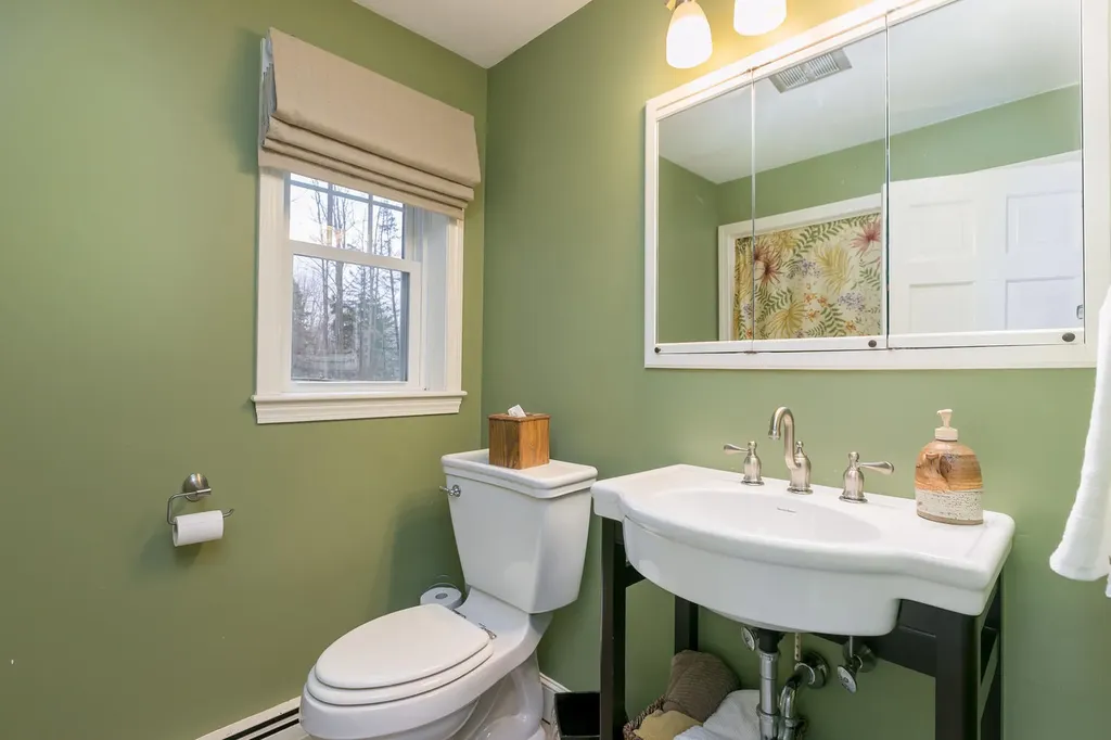 11 Hampton Circle Scarborough ME 04074