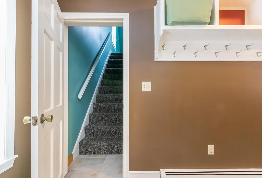 11 Hampton Circle Scarborough ME 04074