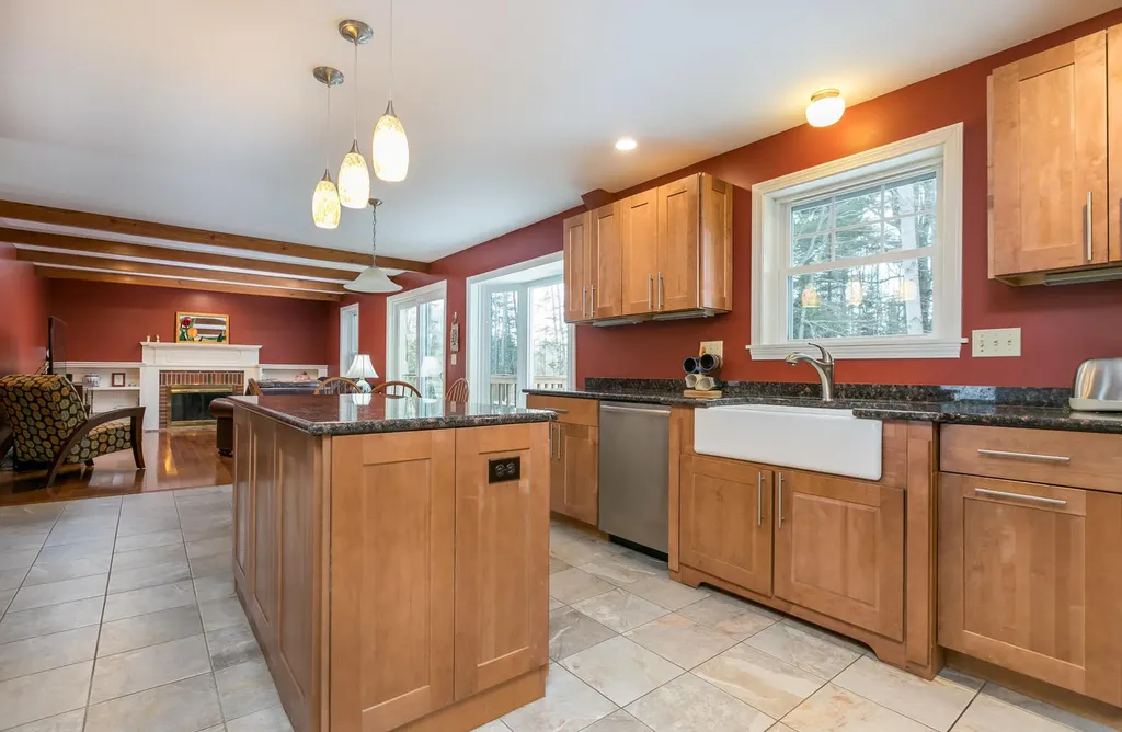 11 Hampton Circle Scarborough ME 04074