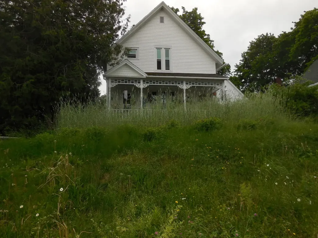 75 Main Street Warren ME 04864