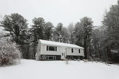 18 Canterbury Circle Kennebunk ME 04043