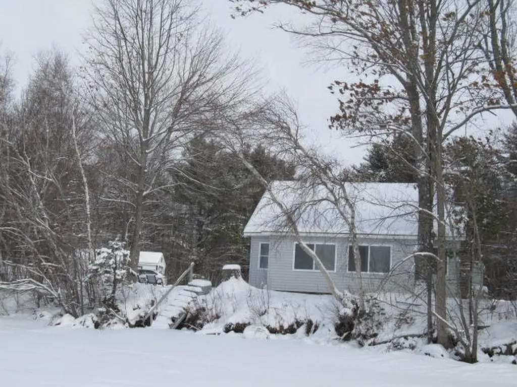 40 Nickerson Road Eddington ME 04428