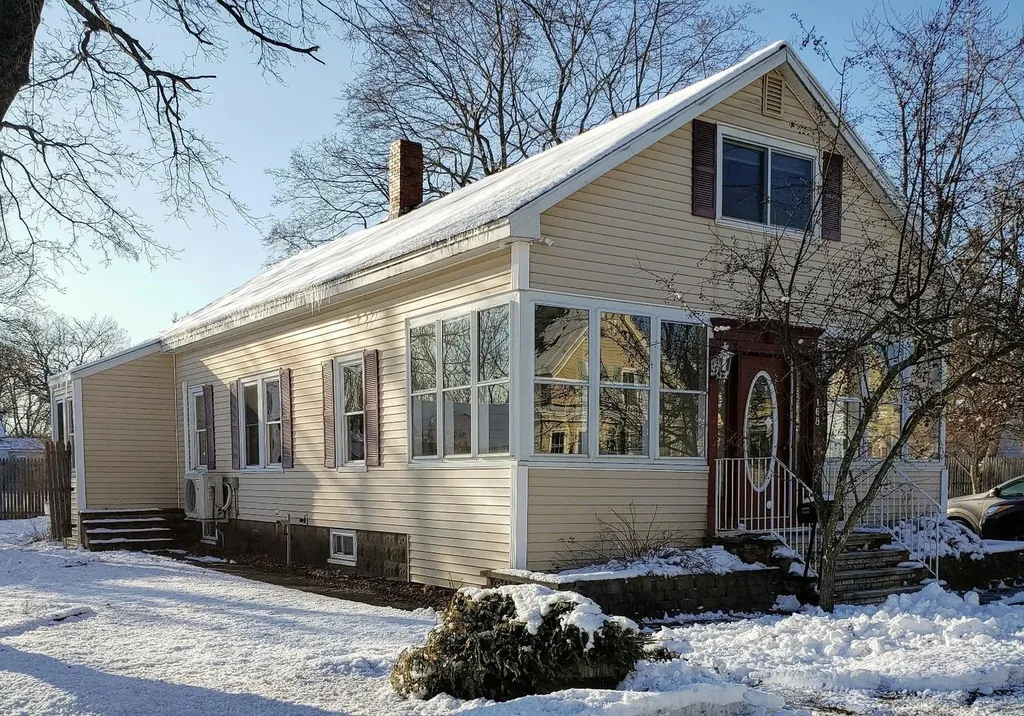 168 Brook Street Sanford ME 04073