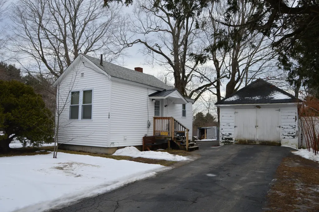 139 Lancaster Avenue Bangor ME 04401