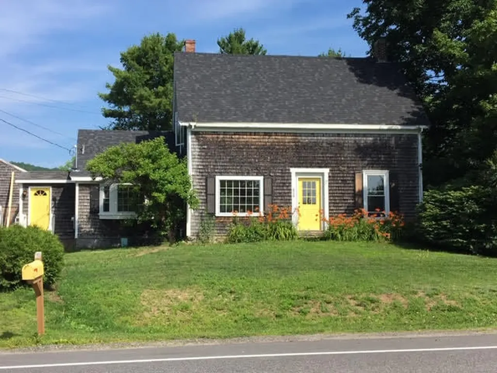 424 Old County Road Rockland ME 04841