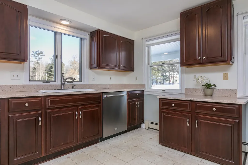 72 Winding Way Yarmouth ME 04096