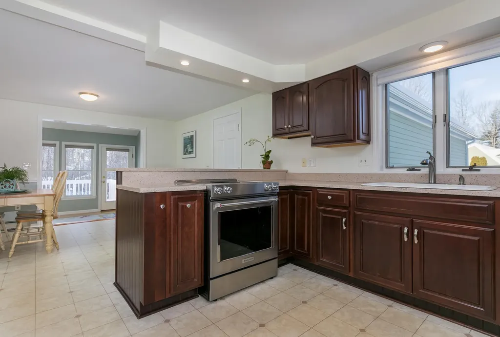 72 Winding Way Yarmouth ME 04096