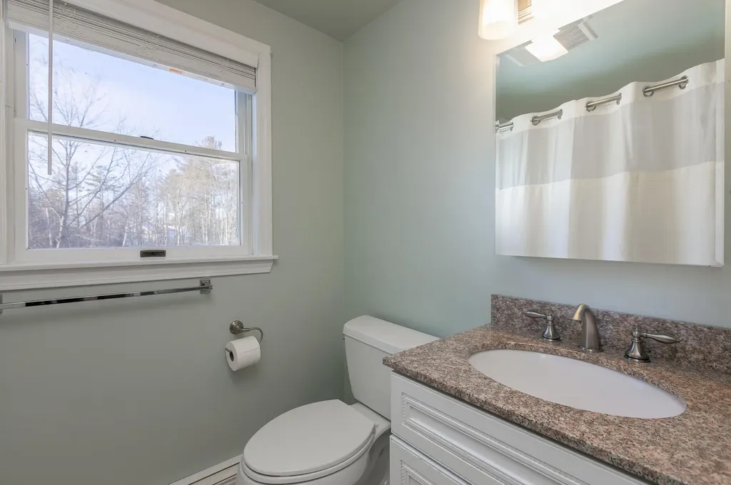 72 Winding Way Yarmouth ME 04096
