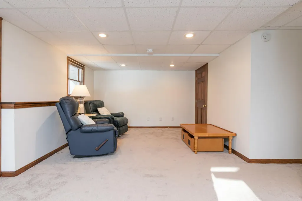 72 Winding Way Yarmouth ME 04096