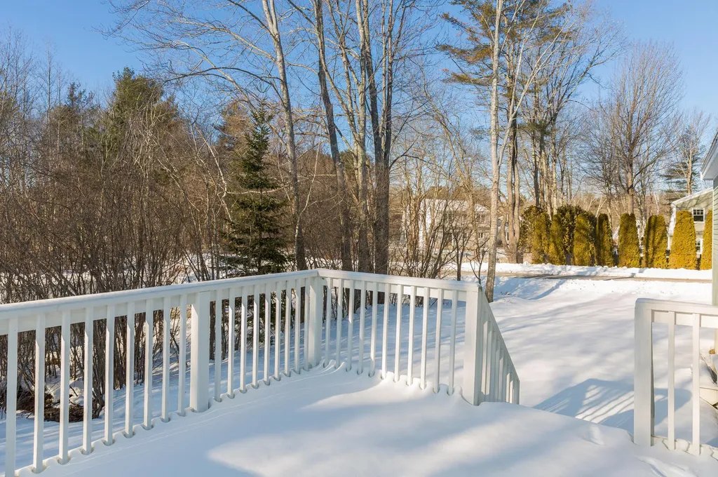 72 Winding Way Yarmouth ME 04096