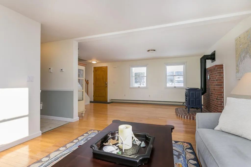 72 Winding Way Yarmouth ME 04096