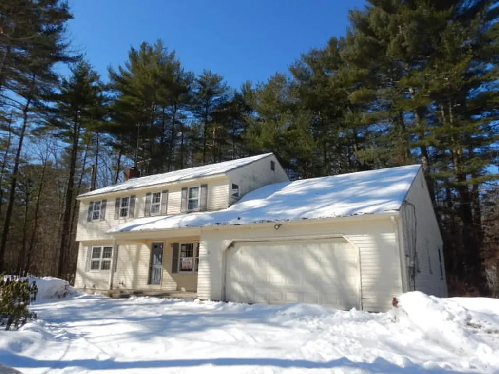 21 Gendron Lane Kennebunk ME 04043